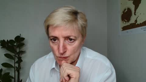 Snapshot of verony_ chatting on March 9, 6:32 pm verony_ online show from March 9, 6:32 pm