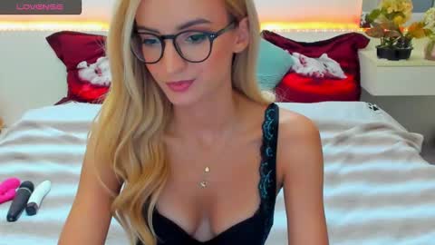 VerraSweet4u online show from November 18, 3:42 am