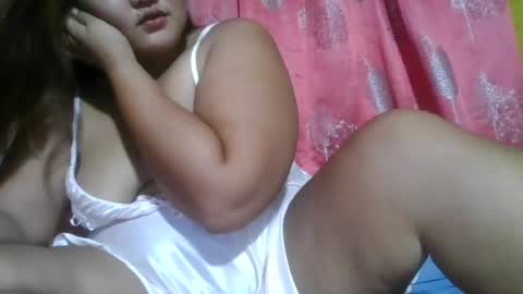 versatile_hottie_asian online show from June 18, 9:14 am
