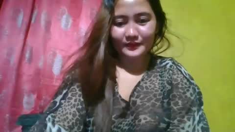 versatile_hottie_asian online show from July 28, 3:32 pm
