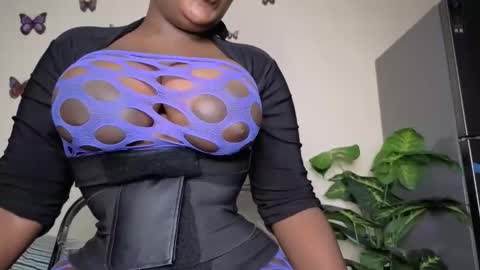 verygoodbadgirl_ebony online show from April 4, 5:03 am