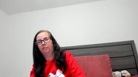 verysassypeachgoddess online show from December 17, 4:08 am