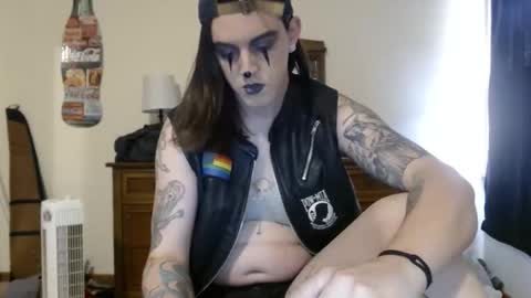 Vesa Chordles online show from May 12, 9:24 pm