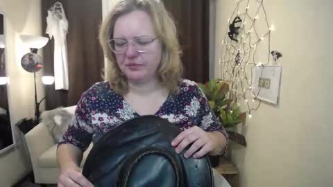 vestawoody online show from October 29, 7:10 am