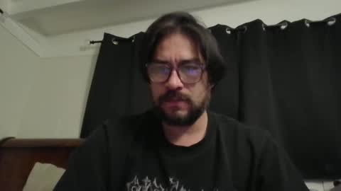 vesturelove online show from November 1, 8:13 am