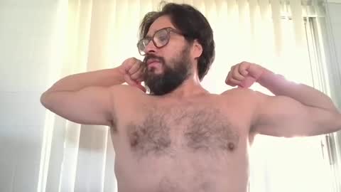 vesturelove online show from September 19, 6:11 pm