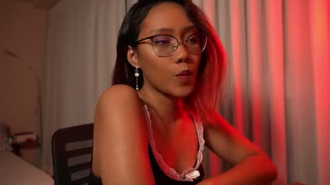 Vexa Nyx online show from May 15, 11:40 am
