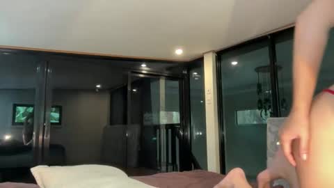 via_olala online show from November 4, 5:53 am