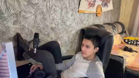 vialeras online show from February 27, 7:30 am