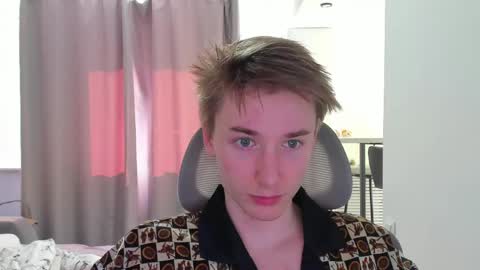 vibemygirl online show from May 2, 9:37 am