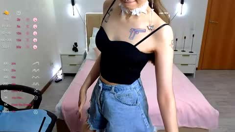 vibetwinkle online show from May 24, 10:33 am