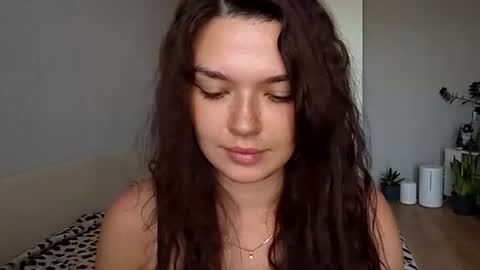 Lina online show from June 29, 10:15 am