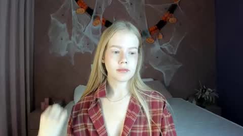 Snapshot of vicki_todd chatting on October 27, 12:54 am vicki todd online show from October 27, 12:54 am