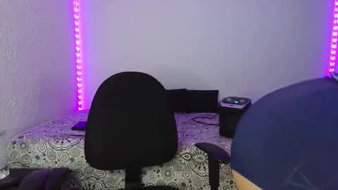 Victoria Lover online show from February 9, 3:54 am