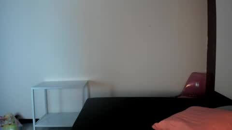 victoriaa2_doll online show from May 6, 12:33 pm