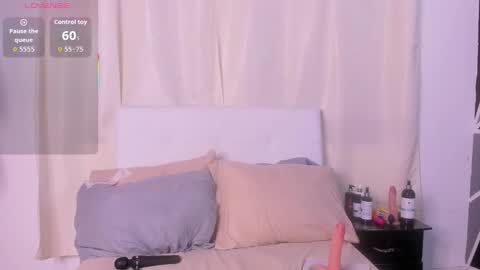 Victoria Zans  online show from November 11, 11:45 am