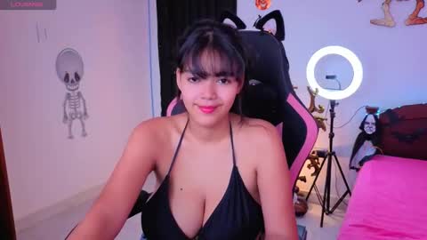 Snapshot of victoriacarmonaa chatting on October 21, 10:02 pm victoriacarmonaa online show from October 21, 10:02 pm