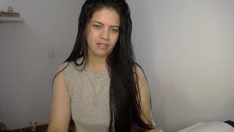 Snapshot of victorialg chatting on September 10, 7:04 pm victorialg online show from September 10, 7:04 pm