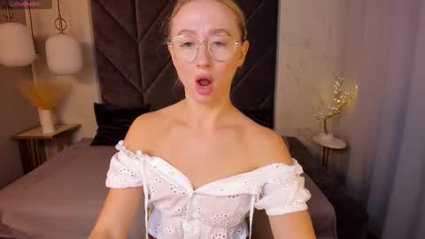 Victoria online show from September 17, 5:44 am