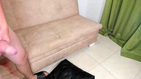 HADE  LEONEL  ALEX online show from November 29, 1:57 am