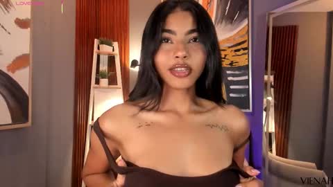 Snapshot of vienah chatting on October 15, 7:47 pm Karla online show from October 15, 7:47 pm