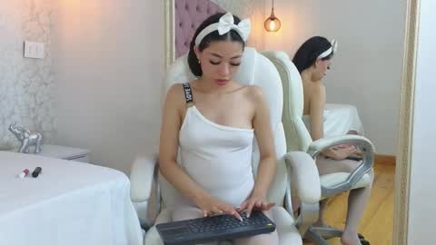 Violet  online show from January 18, 7:34 pm