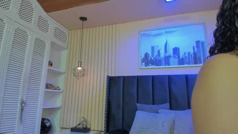 Viiolett online show from November 6, 9:29 pm