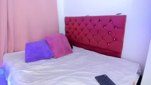 Violet online show from July 12, 10:46 pm