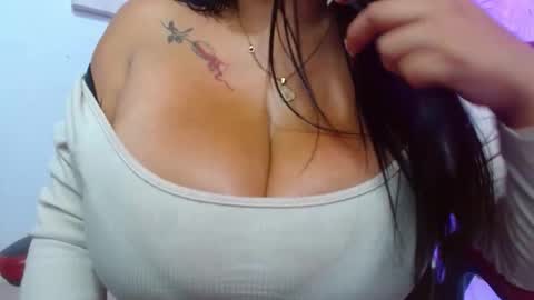 viioleta online show from January 5, 5:27 pm