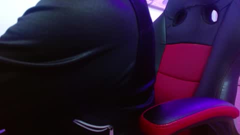 viioleta online show from February 3, 12:42 pm