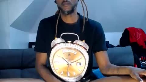 viizin online show from November 26, 5:05 am