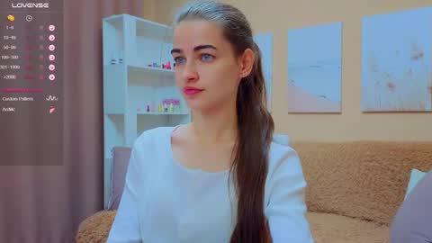 vikiberry online show from September 23, 10:31 am