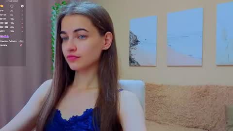 vikiberry online show from July 3, 10:09 am