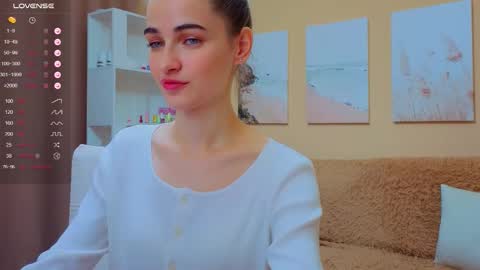 vikiberry online show from September 26, 2:47 pm