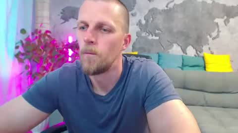 vikingchrisss online show from July 25, 12:03 pm