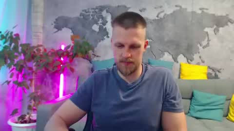 vikingchrisss online show from June 19, 10:43 am
