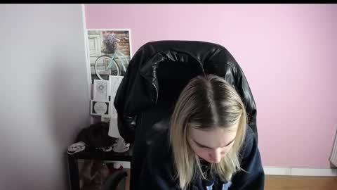 viktoria_lovely online show from February 5, 7:12 am