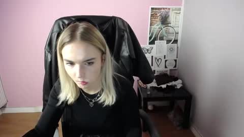 viktoria_lovely online show from October 17, 9:46 am