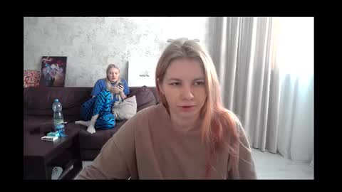 Snapshot of viktorlonsky chatting on February 18, 6:15 am viktorlonsky online show from February 18, 6:15 am