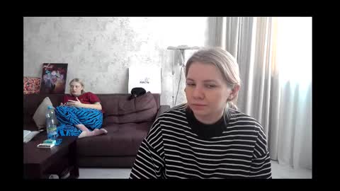 Snapshot of viktorlonsky chatting on February 19, 6:22 am viktorlonsky online show from February 19, 6:22 am