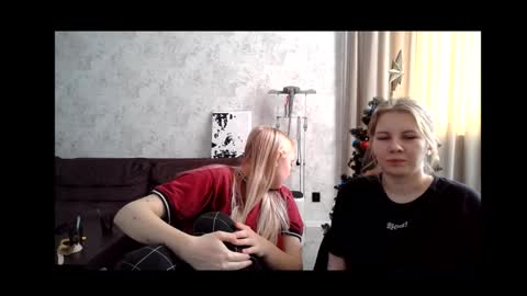 Snapshot of viktorlonsky chatting on December 20, 6:50 am viktorlonsky online show from December 20, 6:50 am
