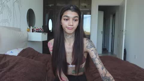 vinkitinkii online show from October 8, 7:58 am