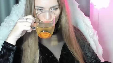 Funny  girl online show from October 18, 11:20 pm