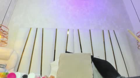 violeet_gray online show from March 21, 10:20 am