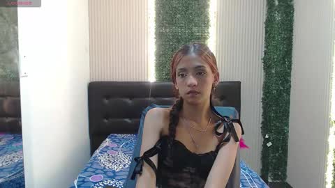 Violet online show from February 26, 2:20 pm