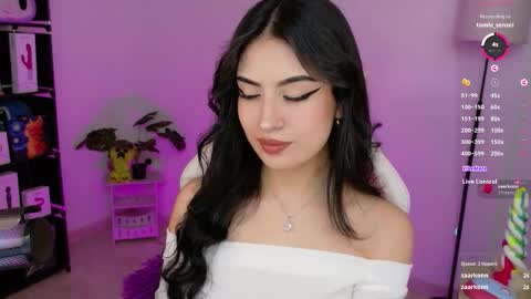 Violeta  online show from February 12, 6:00 pm