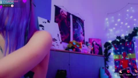 Snapshot of violet_noir_ chatting on January 16, 10:32 am Deya online show from January 16, 10:32 am