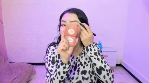 Snapshot of violeta_diazz chatting on October 27, 10:21 pm     online show from October 27, 10:21 pm