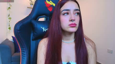 violeth_rosse_ online show from April 22, 2:52 am