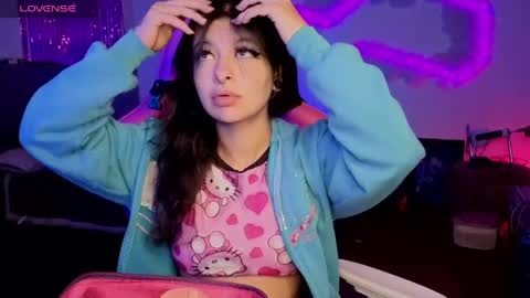   online show from March 31, 8:31 pm